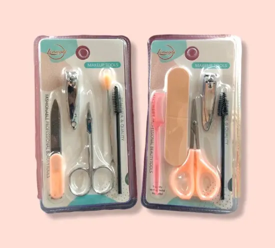 Imagen de KIT DE CEJAS C/ CORTA UÑAS 5 PCS 6423