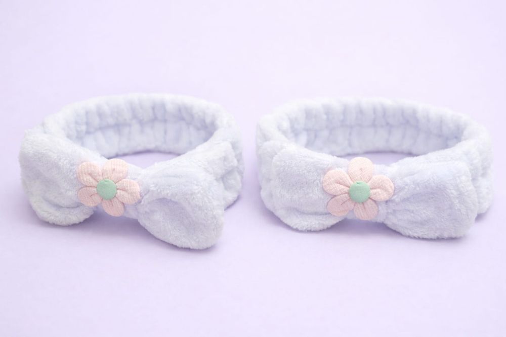 Imagen de VINCHA C/ DISEÑO FLOR 5889